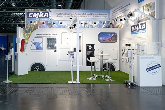 New retractable handle: EMKA‘s breakthrough in terms of closing comfort and modern design